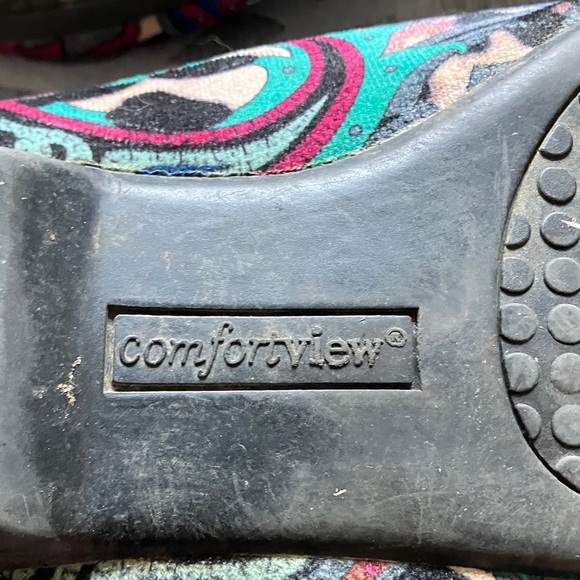 Comfortview Multicolor Patterned Flats - Picture 6 of 11
